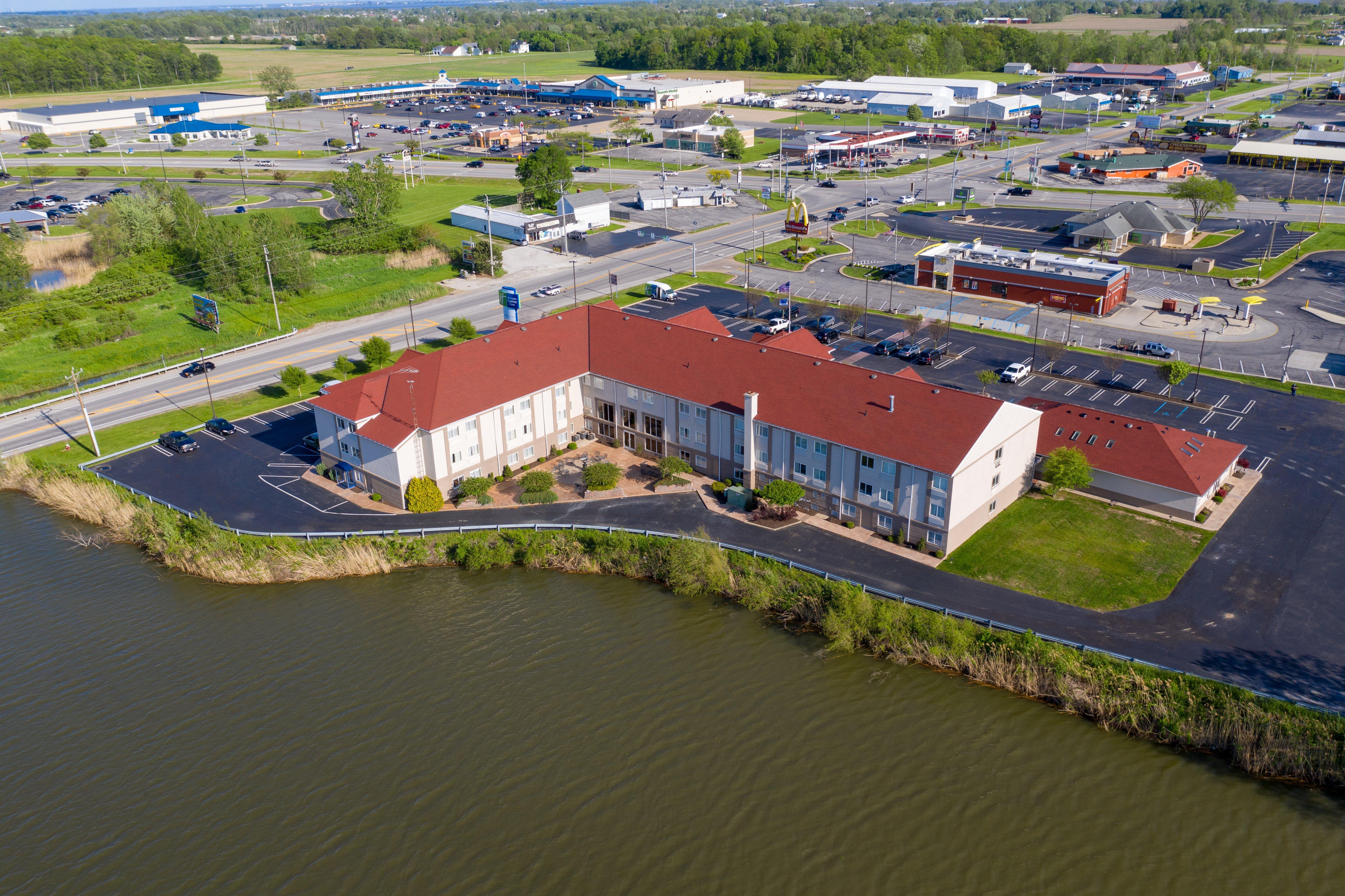 Holiday Inn Express Hotel & Suites Port Clinton-Catawba Island By Ihg Bagian luar foto
