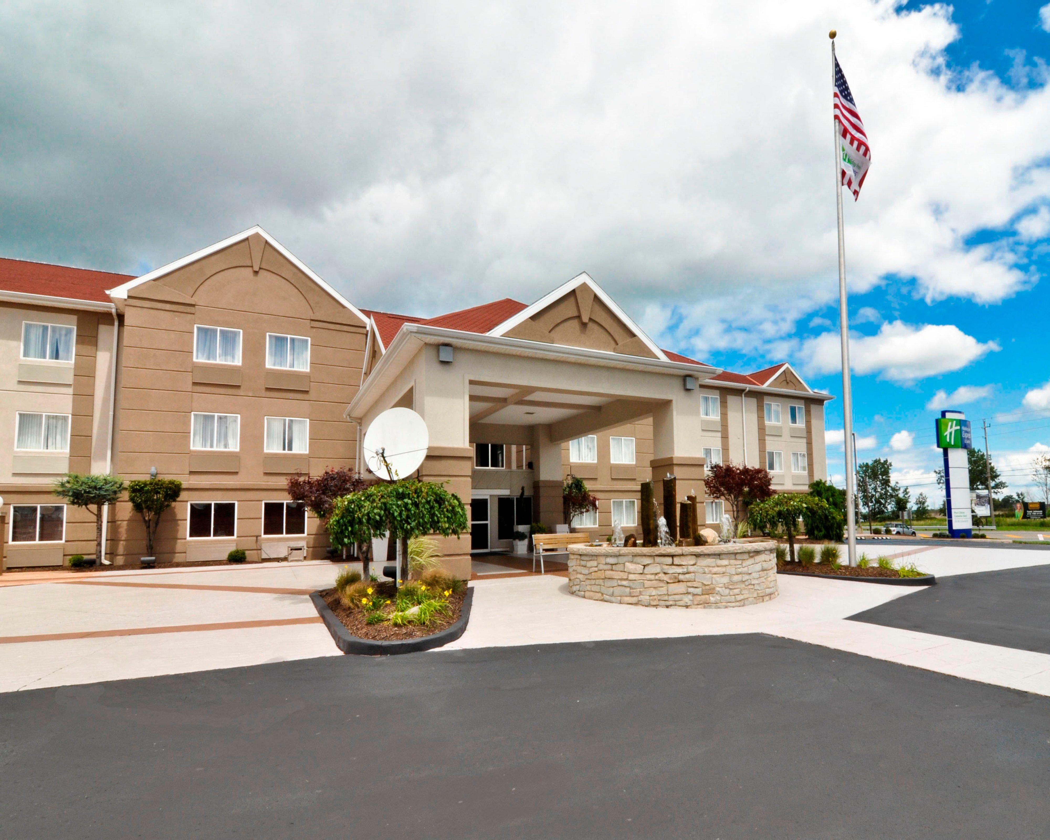 Holiday Inn Express Hotel & Suites Port Clinton-Catawba Island By Ihg Bagian luar foto